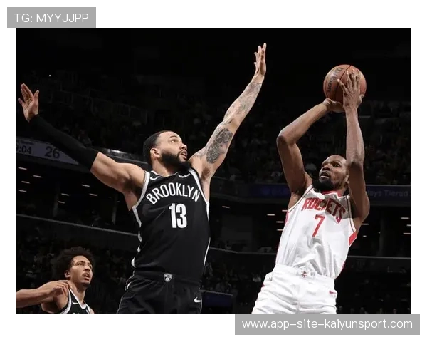 杜兰特空接补篮命中，篮网在客场收获胜利