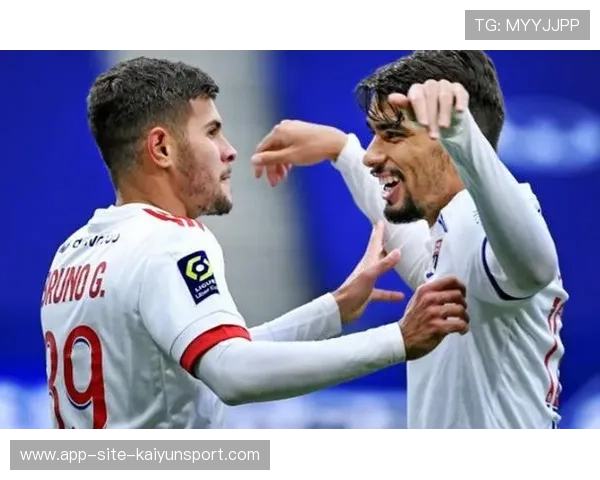 足球中场控制术成队伍胜负关键